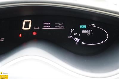2016 Nissan Serena - Thumbnail