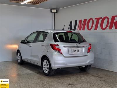 2015 Toyota Yaris - Thumbnail