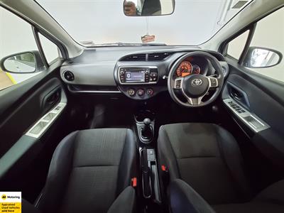 2015 Toyota Yaris - Thumbnail