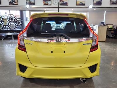 2016 Honda Fit - Thumbnail