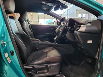 2018 Toyota C-HR - Thumbnail