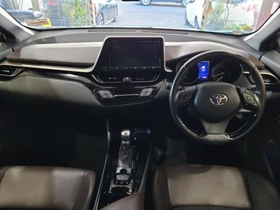 2018 Toyota C-HR - Thumbnail