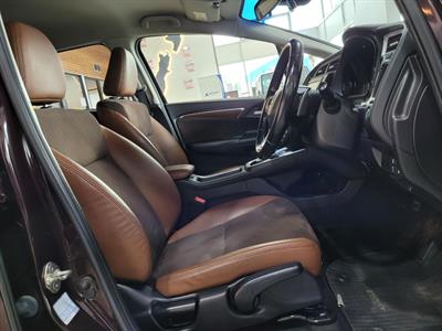 2016 Honda Shuttle - Thumbnail