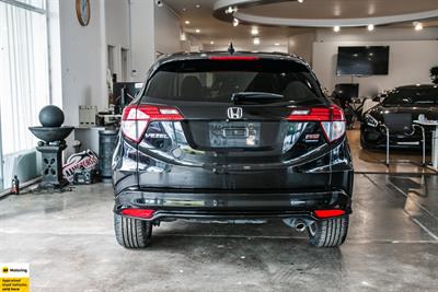2017 Honda Vezel - Thumbnail