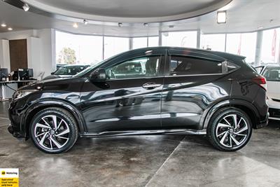 2017 Honda Vezel - Thumbnail