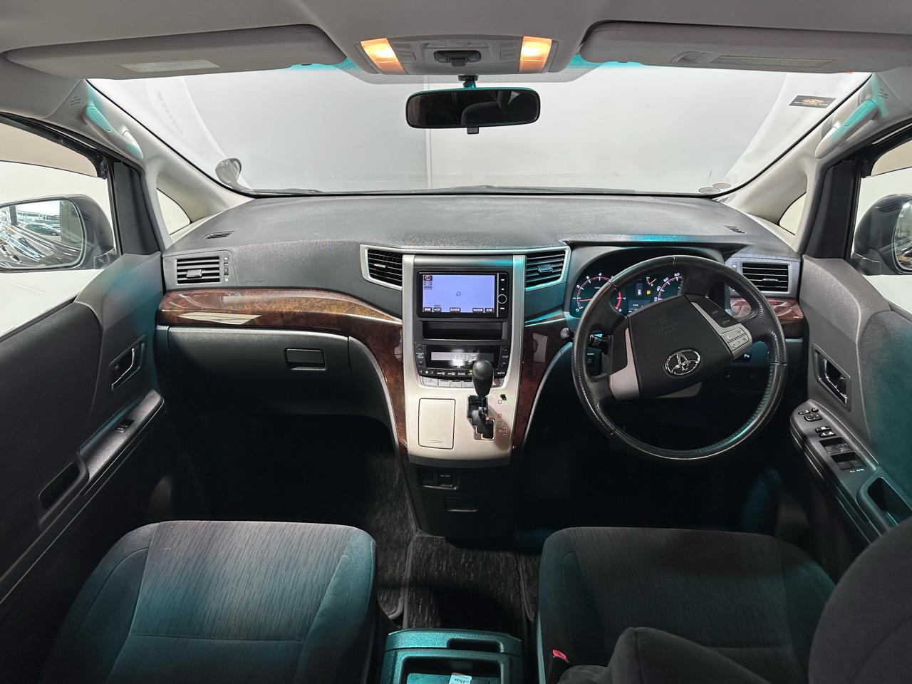 2013 Toyota Vellfire