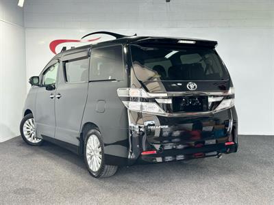 2013 Toyota Vellfire - Thumbnail