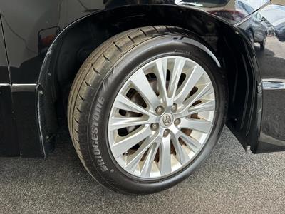 2013 Toyota Vellfire - Thumbnail