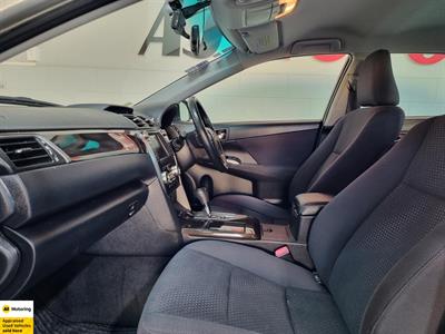 2013 Toyota Camry - Thumbnail