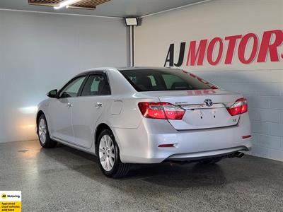 2013 Toyota Camry - Thumbnail