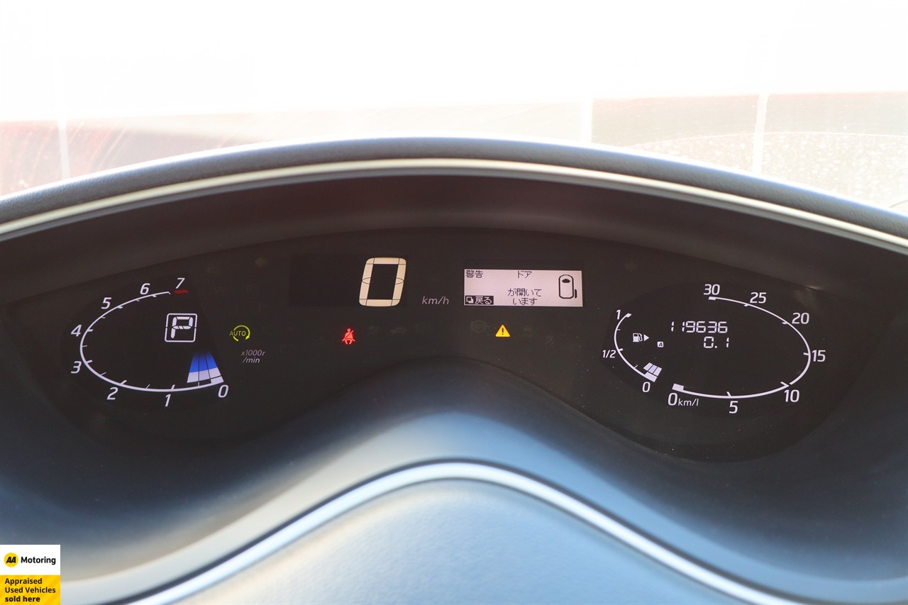 2015 Nissan serena