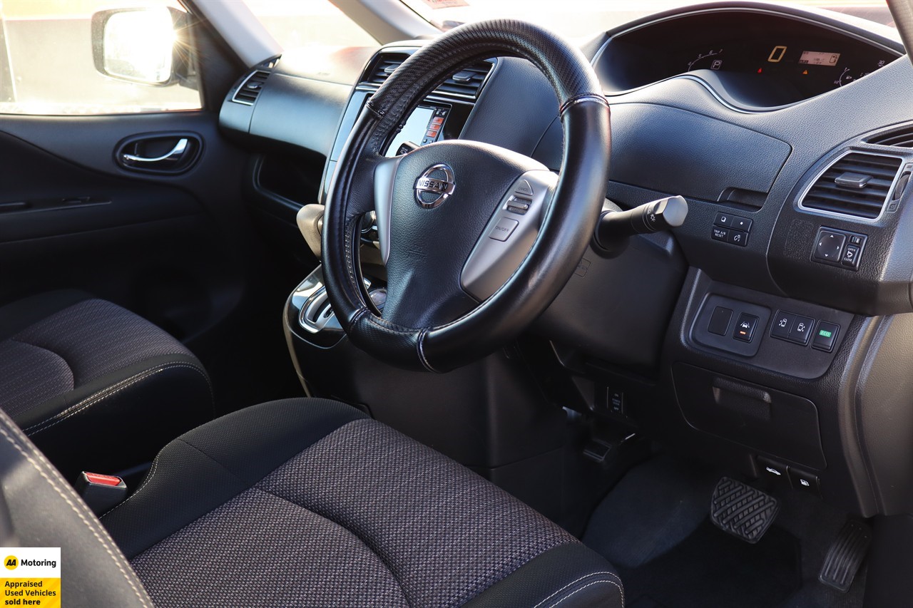 2015 Nissan serena