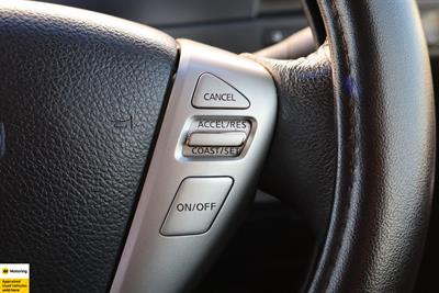 2015 Nissan serena - Thumbnail