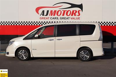 2015 Nissan serena - Thumbnail