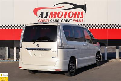2015 Nissan serena - Thumbnail