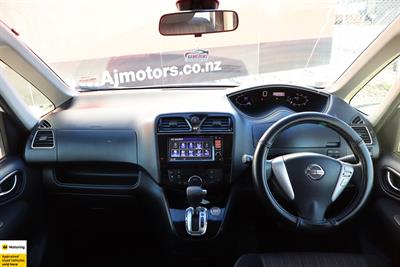 2015 Nissan serena - Thumbnail