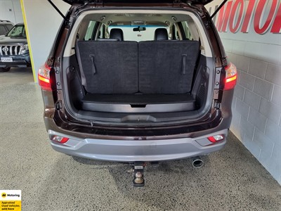 2017 Isuzu MU-X - Thumbnail