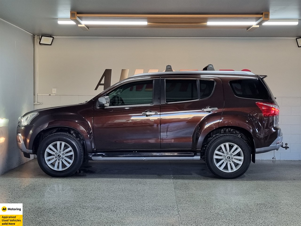 2017 Isuzu MU-X