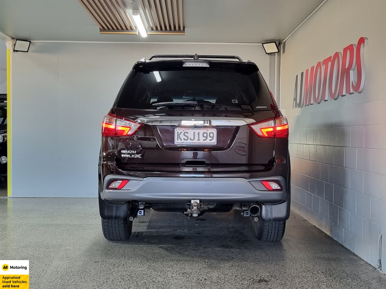 2017 Isuzu MU-X