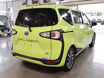 2016 Toyota Sienta - Thumbnail