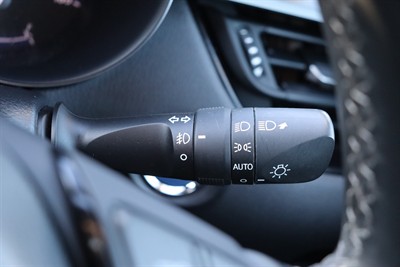 2018 Toyota C-HR - Thumbnail