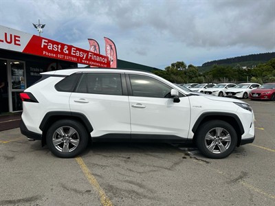 2022 Toyota RAV4 - Thumbnail