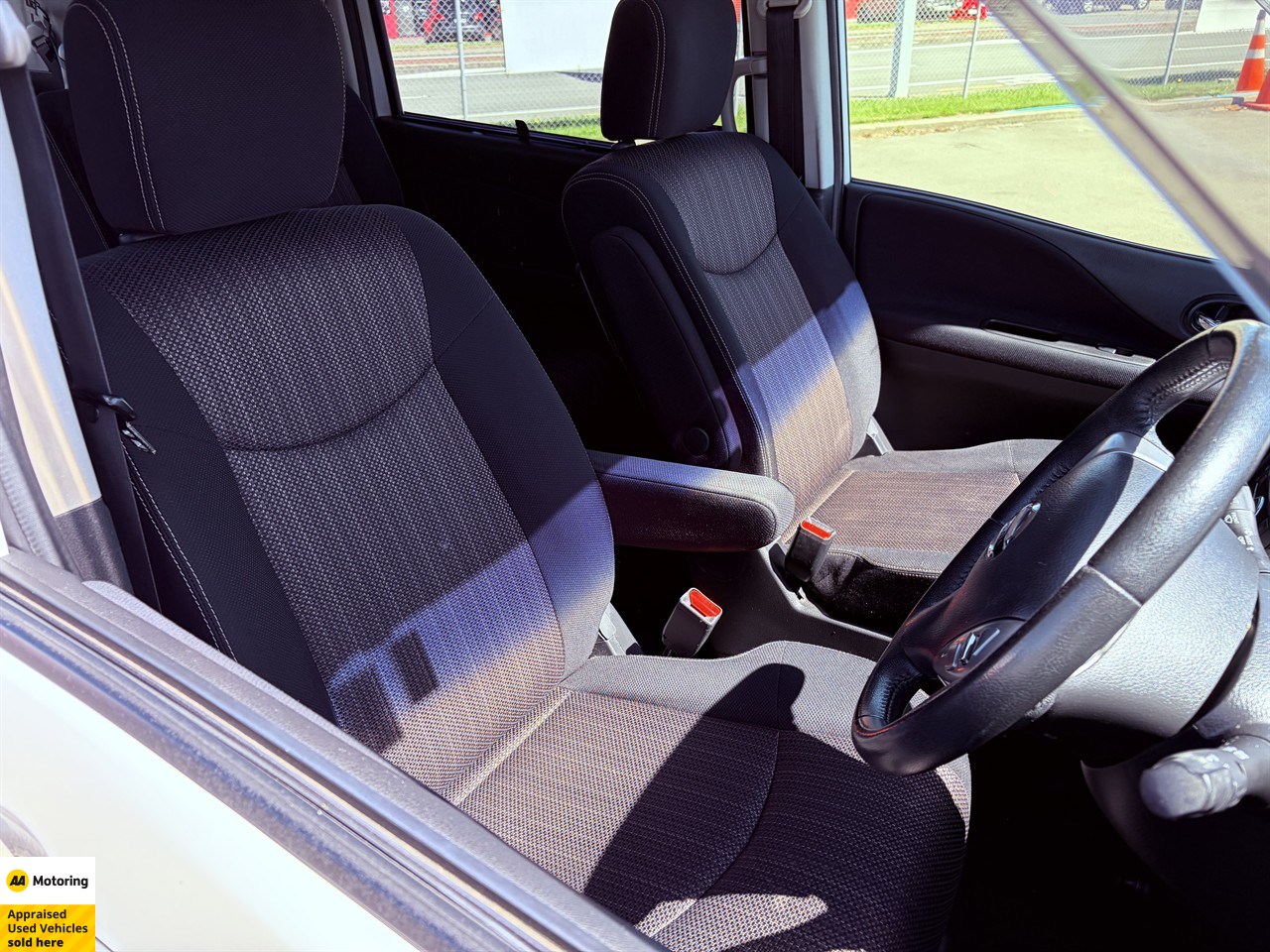 2014 Nissan Serena