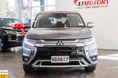 2020 Mitsubishi Outlander - Thumbnail
