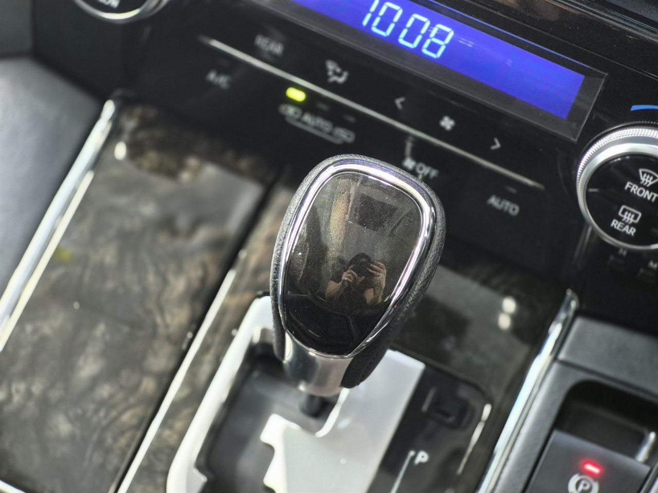 2015 Toyota Vellfire