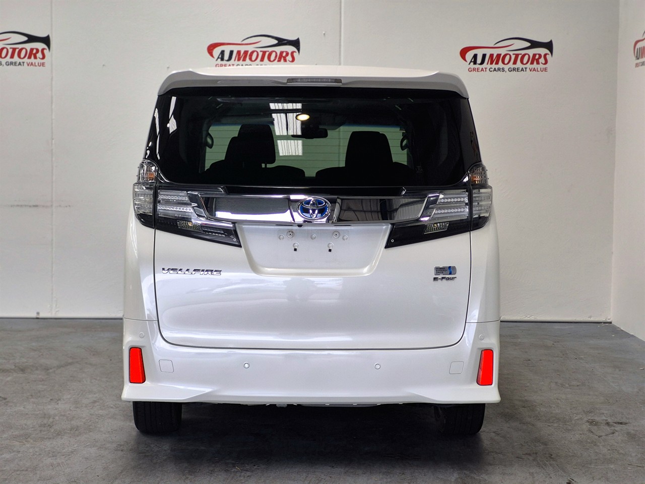 2015 Toyota Vellfire