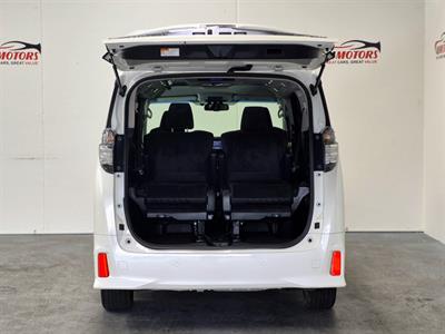 2015 Toyota Vellfire - Thumbnail