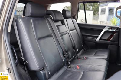 2016 Toyota Land Cruiser Prado - Thumbnail