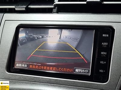 2014 Toyota Prius - Thumbnail