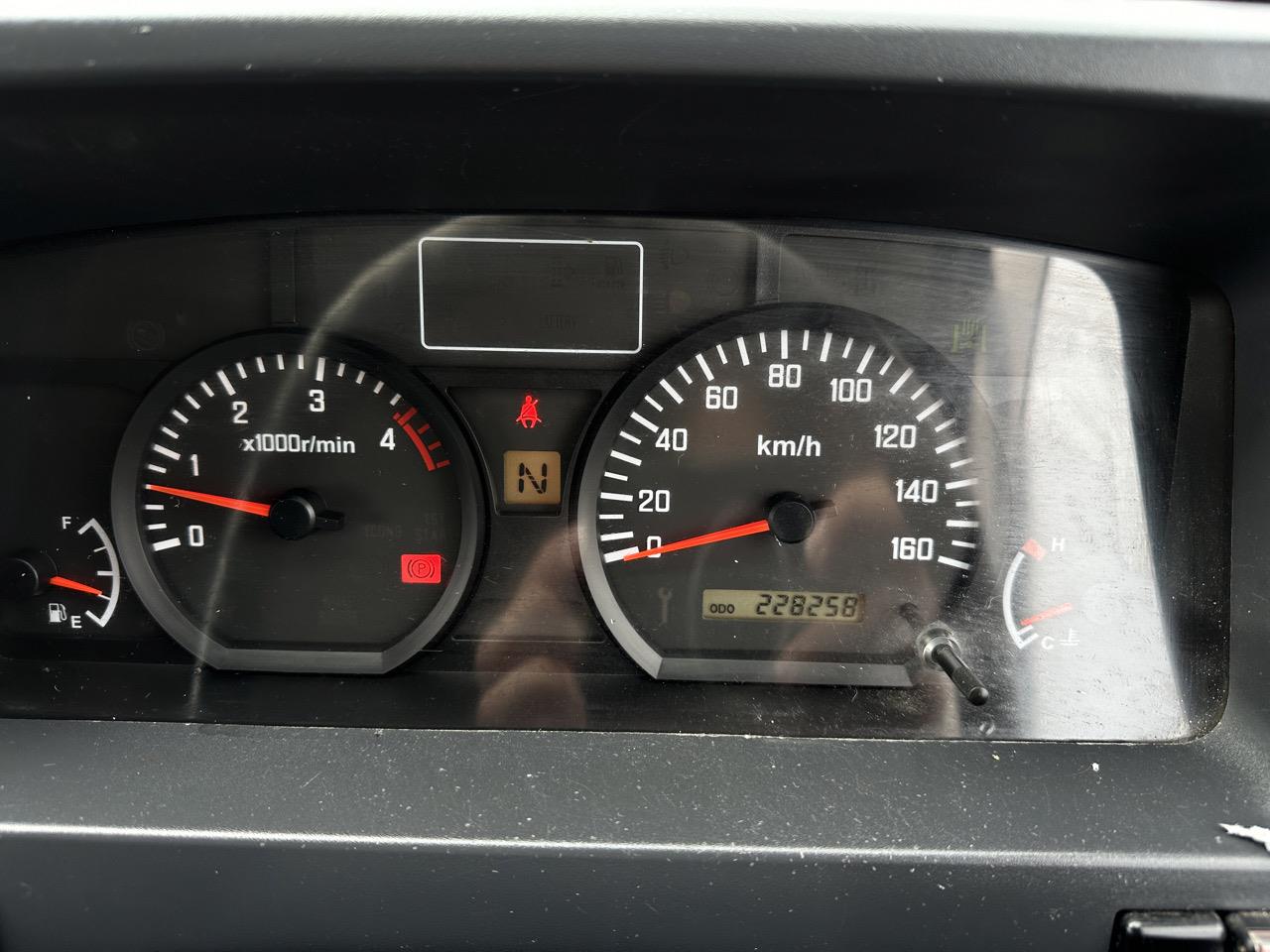2011 Isuzu ELF