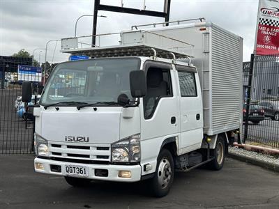 2011 Isuzu ELF - Thumbnail