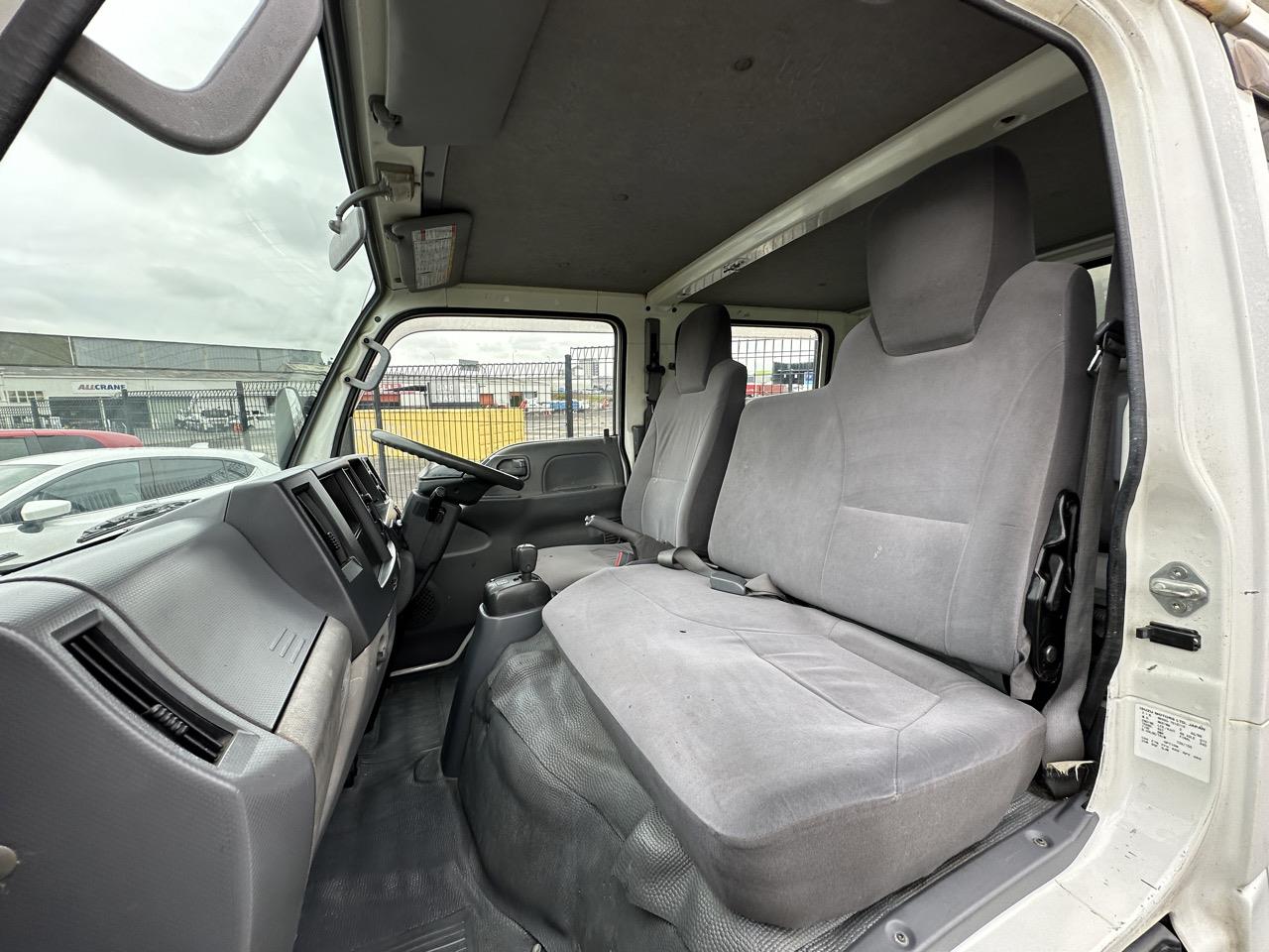 2011 Isuzu ELF