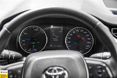 2021 Toyota RAV4 - Thumbnail