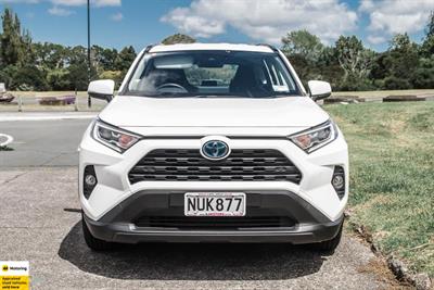2021 Toyota RAV4 - Thumbnail