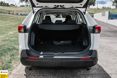 2021 Toyota RAV4 - Thumbnail
