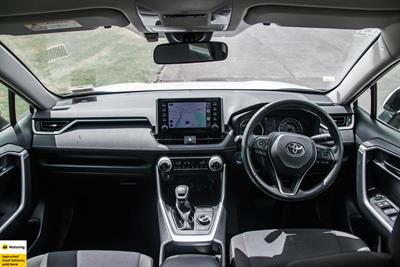 2021 Toyota RAV4 - Thumbnail