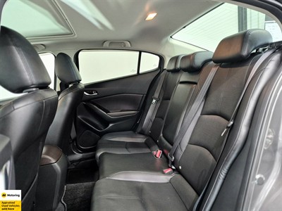 2016 Mazda Axela - Thumbnail