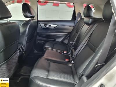 2016 Nissan X-Trail - Thumbnail