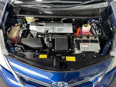 2012 Toyota Prius - Thumbnail