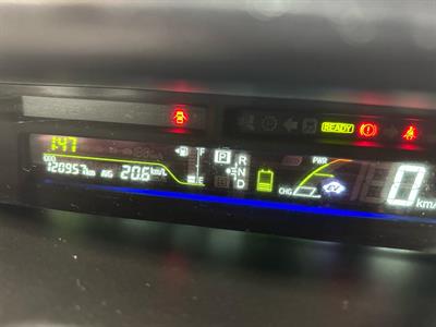 2012 Toyota Prius - Thumbnail