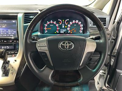 2013 Toyota Alphard - Thumbnail