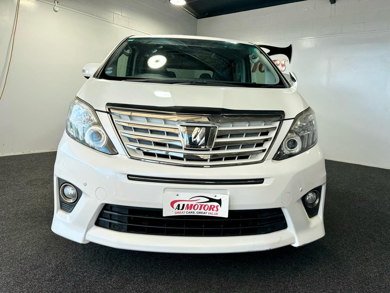 2013 Toyota Alphard