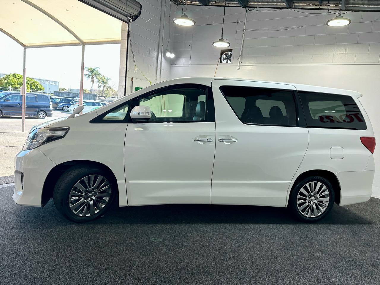2013 Toyota Alphard