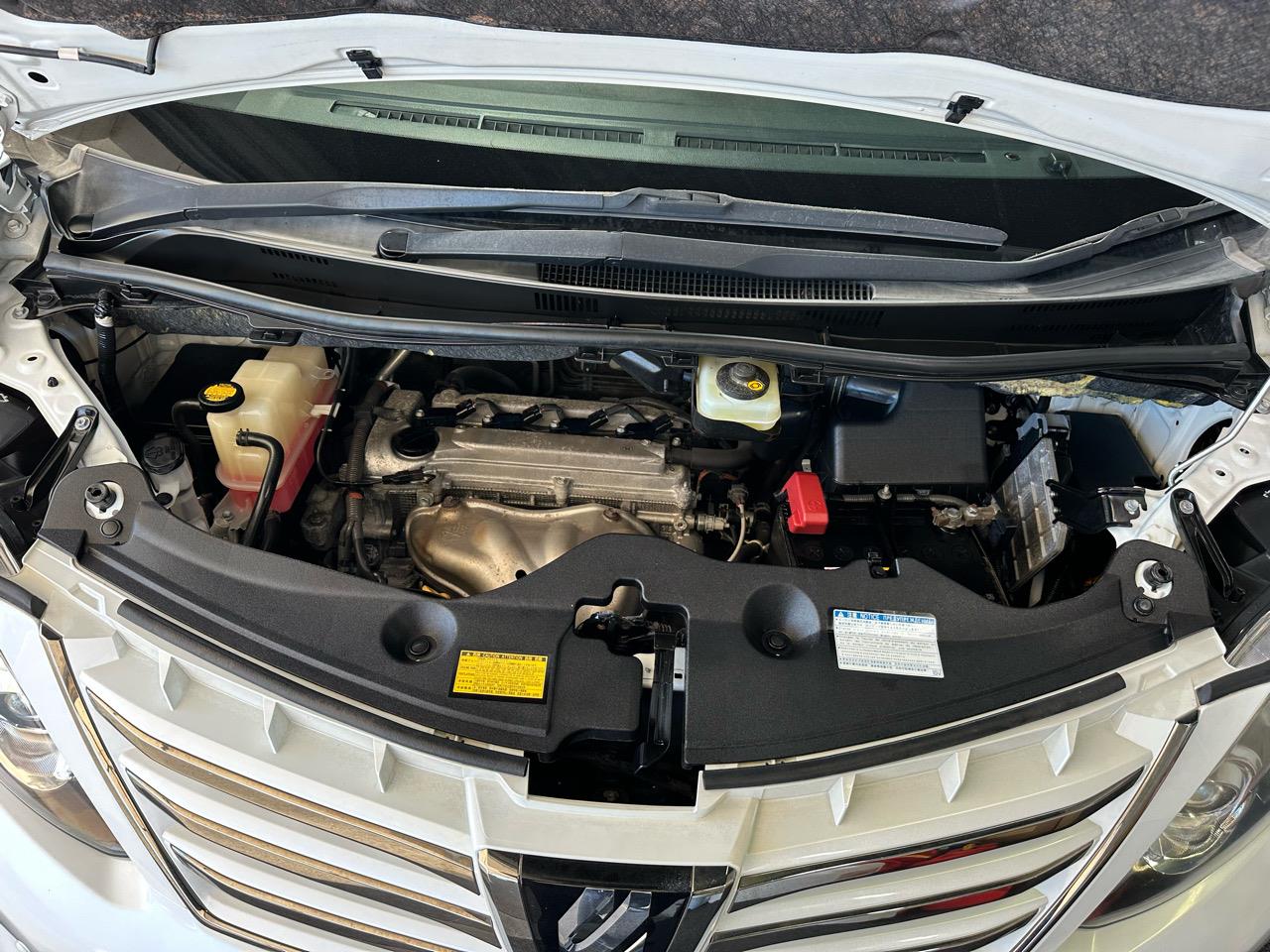 2013 Toyota Alphard