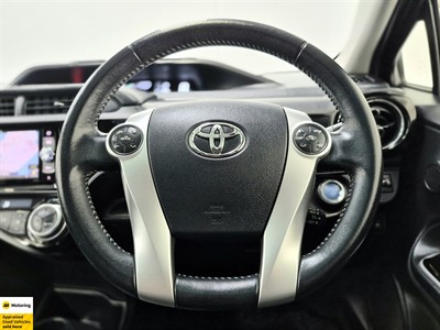 2015 Toyota Aqua - Thumbnail