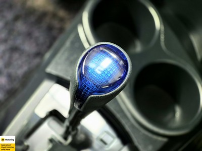 2015 Toyota Aqua - Thumbnail